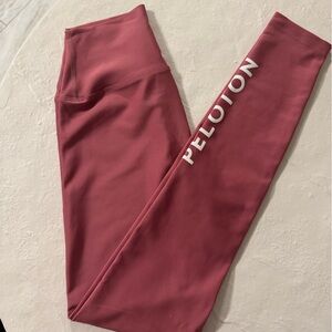 Peloton leggings size small